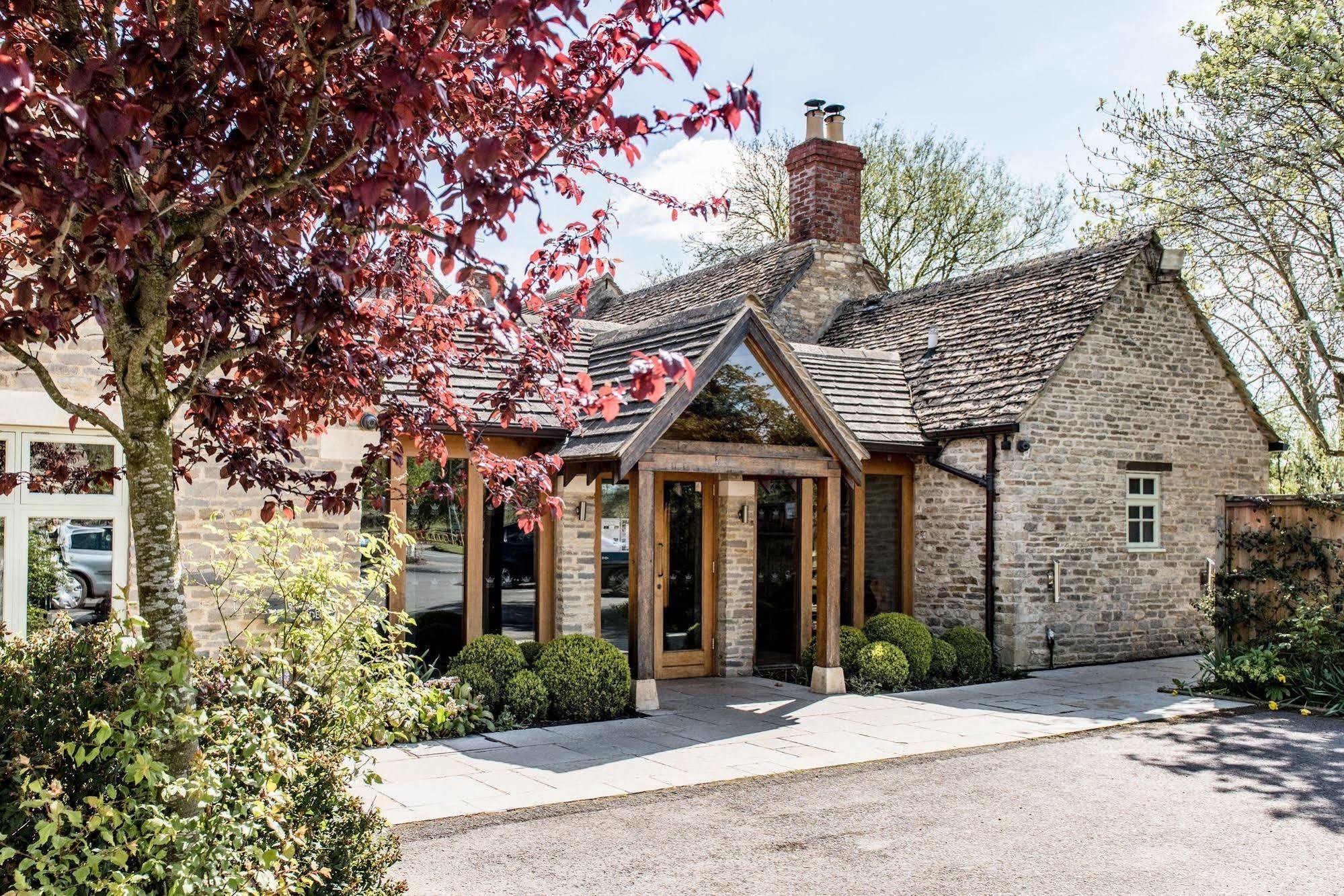 The Crown Of Crucis Country Inn And Hotel Cirencester Exterior foto
